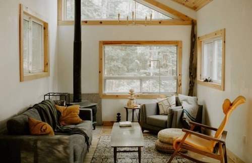 Tudor and Cashel House | Off-Grid Waterfront Retreat