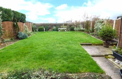 Hixon Cottage | Off Puddle Hill