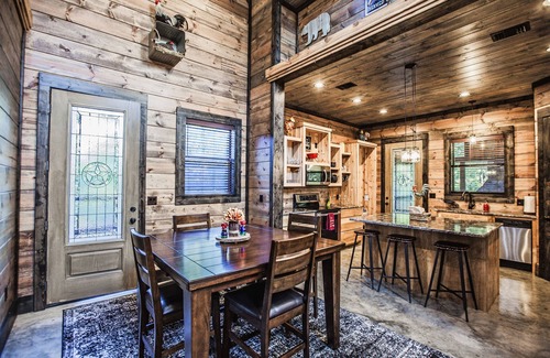 Hochatown Cabin | Off The Record - Couples Cabin, Farmhouse Style, Sleeps 4, High-End Amenities