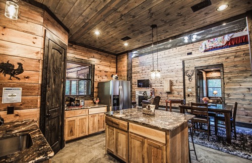 Hochatown Cabin | Off The Record - Couples Cabin, Farmhouse Style, Sleeps 4, High-End Amenities