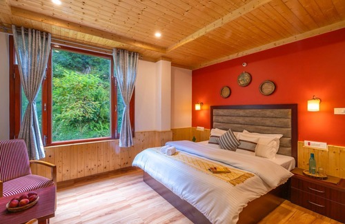 Kullu Bed & Breakfast | Offbeat Pulga by PACK