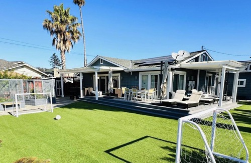 East San Mateo House | Offsite family retreat property in the heart of Silicon Valley
