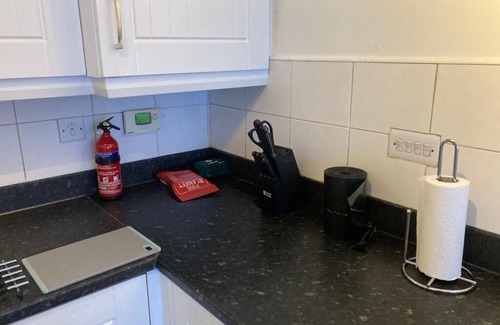 Openshaw House | Ogden- Delightful 4 Bed House, Sleep 8 Short and Long Stay