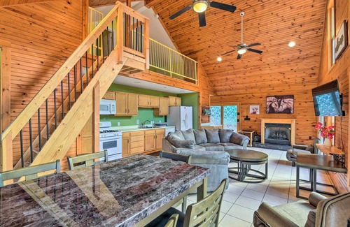 Battletown Cabin | Ohio River Views: Home w/Fireplace & Deck!
