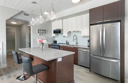 McKinley Condo | Okanagan Lake Front Condo