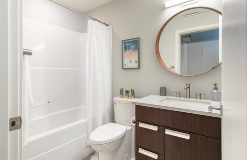 McKinley Condo | Okanagan Lake Front Condo