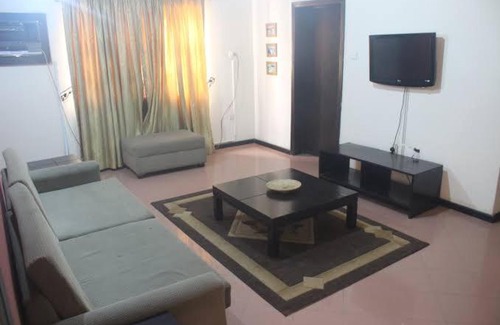 Benin City Apartment | Oko Courts MU1 3 BR Apartment with SWIMMING POOL
