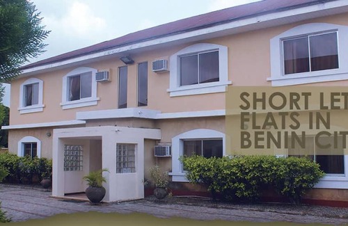 Benin City Apartment | Oko Courts MU1 3 BR Apartment with SWIMMING POOL