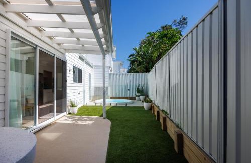 Anna Bay Villa | Olas Villa 5 - Plunge Pool & Walk to Beach