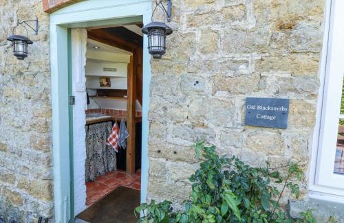 Market Rasen House | Old Blacksmiths Cottage