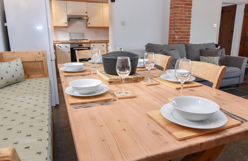 Ryde Apartment | Old Byre Little Upton Farm