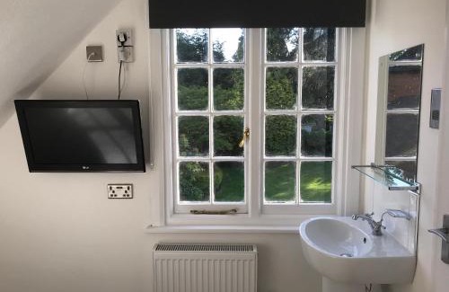 Bournville Hotel | Old Farm Hotel