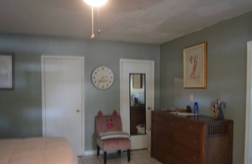 Florida South Atlantic Coast Cottage | Old Florida, country cottage. Relax with nature on this 420friendly hobby farm.