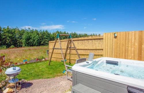 Honiton House | Old Highwood - Piglet Cottage