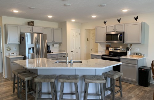 Huron House | OLD HOMESTEAD #1- STUNNING LAKE VIEWS! STEPS FROM LAKE ERIE!