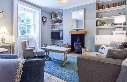 Chipping Norton House | Old Manse - sleeps 10 guests in 5 bedrooms