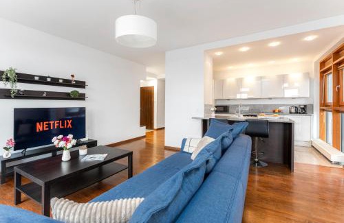 Muranow Apartment | Old Money Tower Panoramiczny Widok z 8 Piętra Garaż Arkadia Westfield Metro Gdańska