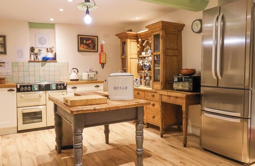 Lyme Regis Cottage | Old Monmouth