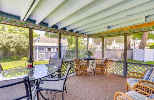 Old Saybrook Center House | Old Saybrook Home with Screened Porch and Ocean View!