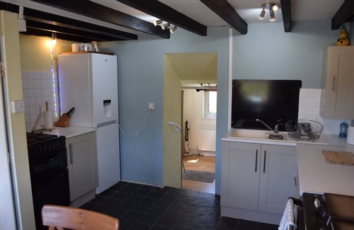 Garn Fadryn House | Old Smithy[Tyr Efail] Beautiful location AONB walking/cycling-Close to 3 beaches