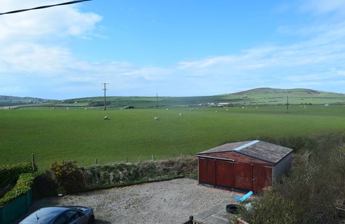 Garn Fadryn House | Old Smithy[Tyr Efail] Beautiful location AONB walking/cycling-Close to 3 beaches