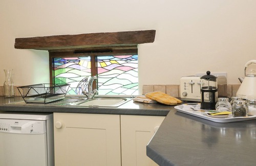 Sticklepath Cottage | OLD STABLE COTTAGE, family friendly, with pool in Okehampton