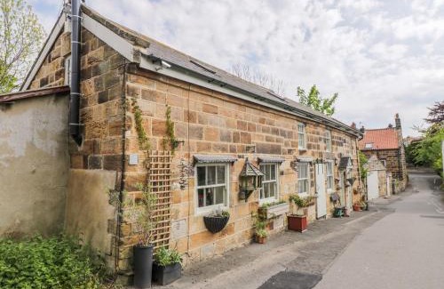 Loftus House | Old Stables Cottage