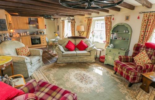 Loftus House | Old Stables Cottage