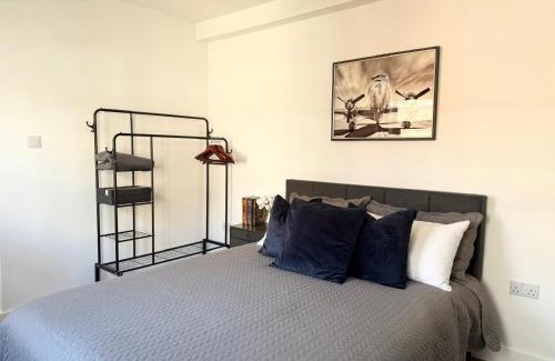 Hoxton West Apartment | Old Street Studio with Washer and Dryer