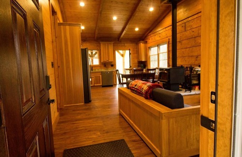 Mendota Cabin | Old World Craftmanship with Modern Amenities