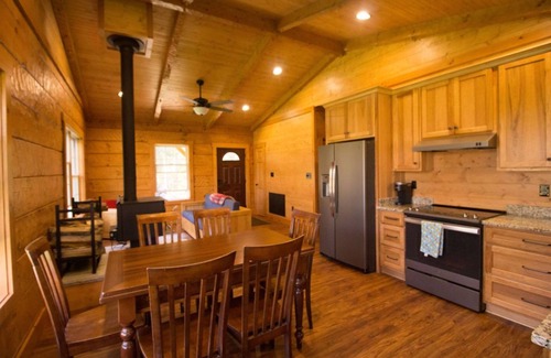 Mendota Cabin | Old World Craftmanship with Modern Amenities
