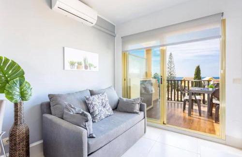 Nikki Beach Apartment | OleHolidays 741 Romana Playa vistas al mar
