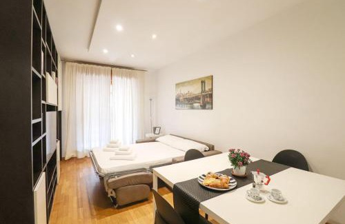 Tor di Quinto Apartment | Olimpico & Parking - Apt Chic - AC Wifi Balcone
