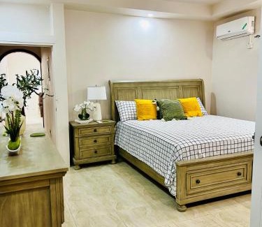 Runaway Bay House | Olive Breeze II