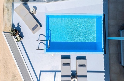 Vathi House | Olive Green Villa with Private Heated Pool