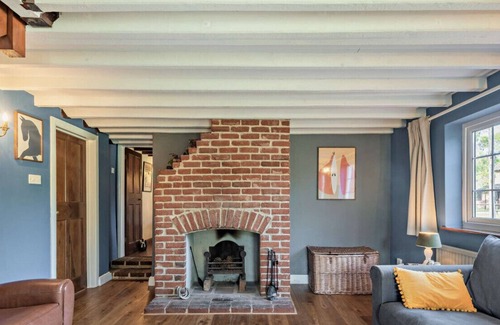 Happisburgh House | Ollands Cottage - Three Bedroom House, Sleeps 6