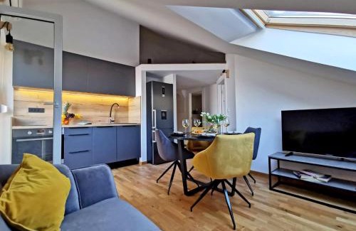 Omis Apartment | Olmissum rooftop sea view
