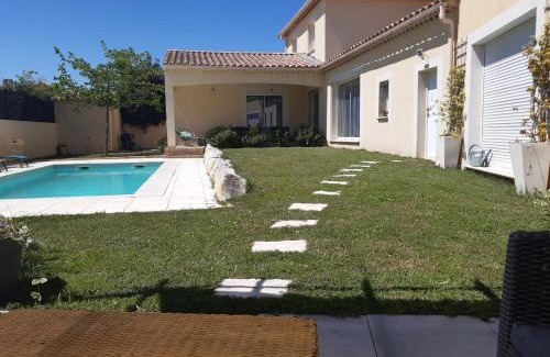 Caromb Villa | Olympe de Provence