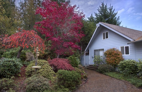 West Hills House | Olympic National Park, Hood Canal, & Brinnon Waterfront House