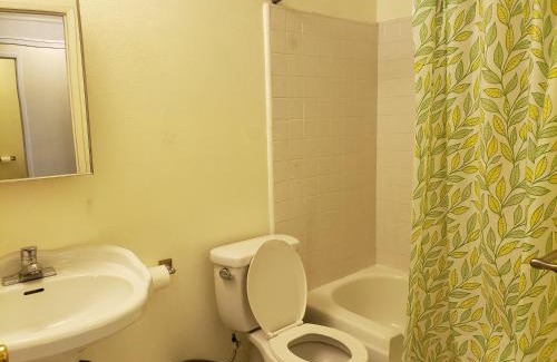 Pico - Robertson Hotel | Olympic Suites B08