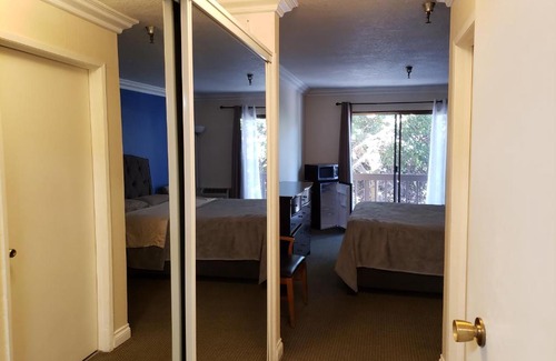 Pico - Robertson Hotel | Olympic Suites B08