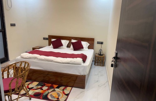Rishikesh Hotel | Om Namami