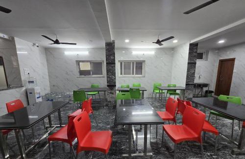 Madhapur Hotel | Om Sri Vigneshwara Palani Grand Hotel