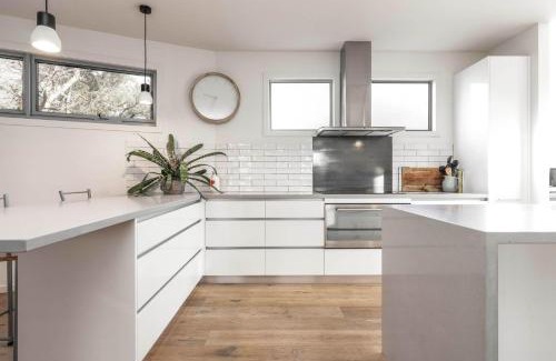 Inverloch House | Omaroo on Surf Inverloch