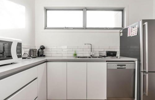Inverloch House | Omaroo on Surf Inverloch