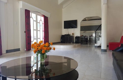 Samal House | OMG Guesthouse room for 7