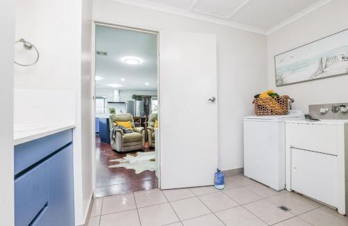 Agnes Water House | On Agnes Time - Large, 3-Bedroom, Coastal Home in Central Agnes Water, Short Walk to Stunning Main Beach