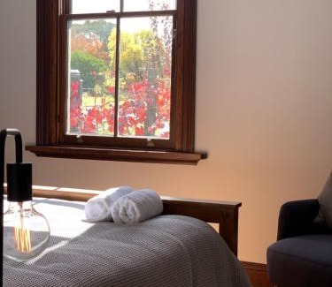 Dalton Hotel | On Chapel St, The Royal Hotel Dalton
