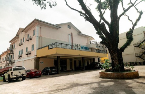 Clark Freeport Hotel | On Hotel