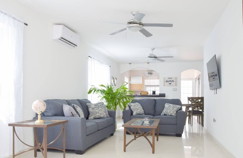 Beacon Hill House | ON THE BEACH duplex - Fully renovated